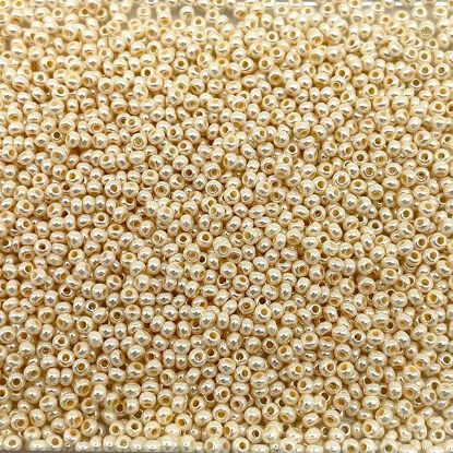Picture of Size 10 Czech Seed Beads, Pearl Eggshell, Approximately 25 grams