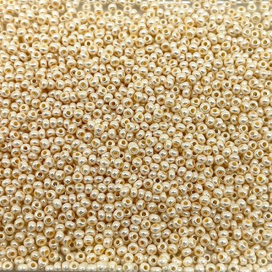 Picture of Size 10 Czech Seed Beads, Pearl Eggshell, Approximately 25 grams