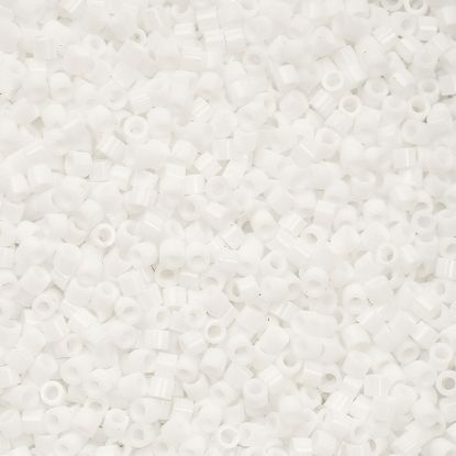 Picture of Cylin Chalk White Cylinder Seed Bead Size 11, Approximately 25 Grams