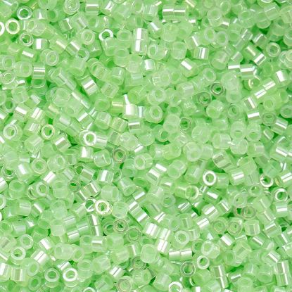 Picture of Cylin Ceylon Light Crystal Green Cylinder Seed Bead Size 11, Approximately 25 Grams