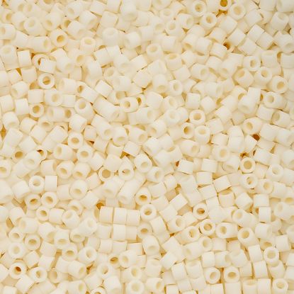 Picture of Cylin Matte Cream Glazed Luster Cylinder Seed Bead Size 11, Approximately 25 Grams
