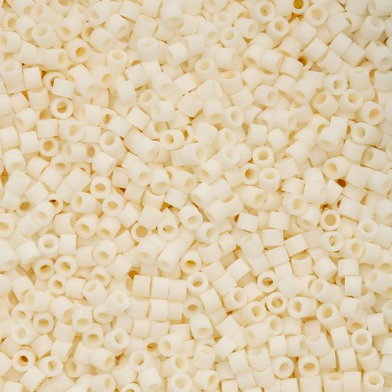 Picture of Cylin Matte Cream Glazed Luster Cylinder Seed Bead Size 11, Approximately 25 Grams