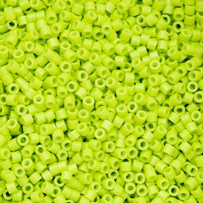 Picture of Cylin Opaque Chartreuse Cylinder Seed Bead Size 11, Approximately 25 Grams