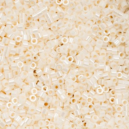 Picture of Cylin Opaque White Bisque Ceylon Cylinder Seed Bead Size 11, Approximately 25 Grams