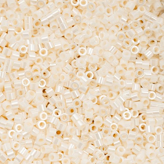 Picture of Cylin Opaque White Bisque Ceylon Cylinder Seed Bead Size 11, Approximately 25 Grams
