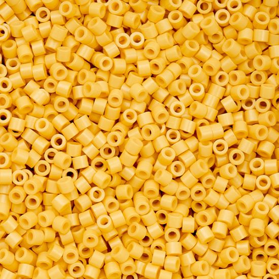 Picture of Cylin Opaque Light Topaz Cylinder Seed Bead Size 11, Approximately 25 Grams