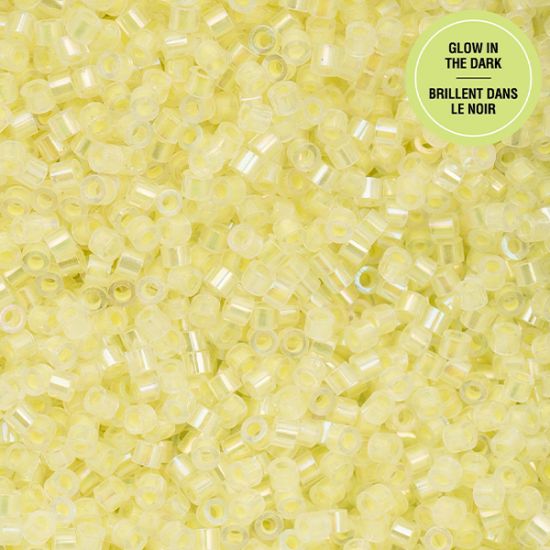 Picture of Cylin Glow in Dark Aurora Borealis, Yellow Seed Bead Size 11, Approximately 25 Grams