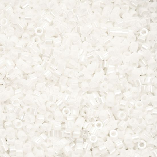 Picture of Cylin Opaque White Pearl Luster Cylinder Seed Bead Size 11, Approximately 25 Grams
